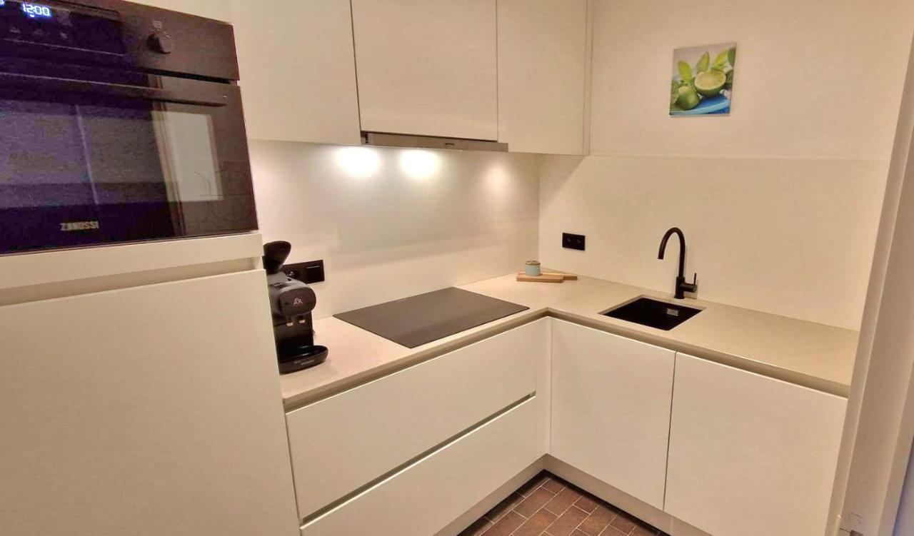Modern Appartement Met Frontaal Zeezicht En Prive Parking Knokke-Heist Dış mekan fotoğraf